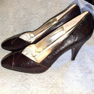 NWOT! BRUNO MAGLI Gorgeous Brown Snakeskin Pumps